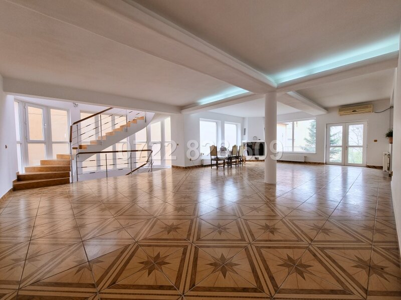 Titan  Vila cu Piscina si Garaj D+P+2+M