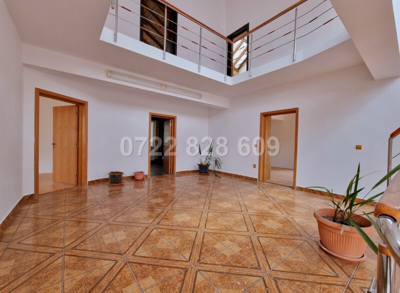 Titan  Vila cu Piscina si Garaj D+P+2+M