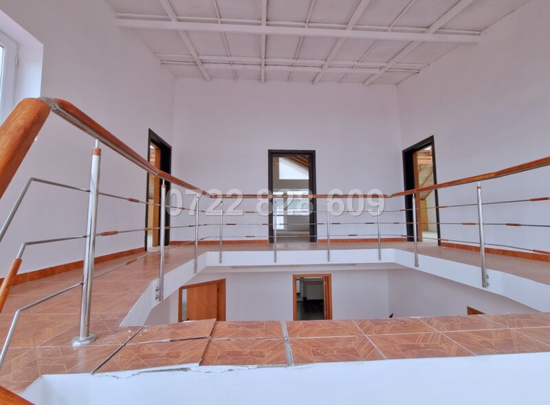 Titan  Vila cu Piscina si Garaj D+P+2+M